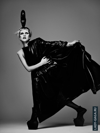     "i-D"