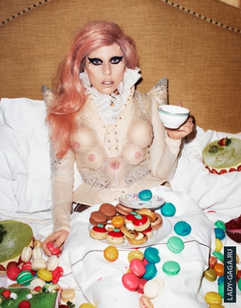 Lady Gaga   "Harpers Bazaar"