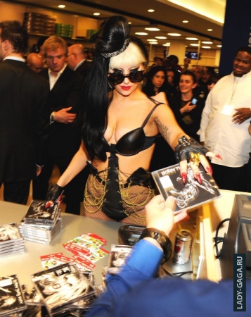 Lady Gaga     "Born This Way"   "Best Buy"