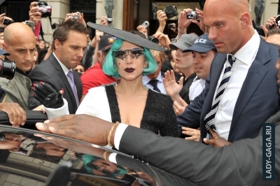  Lady Gaga   "Le Journal "  