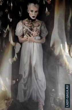 Леди Гага купила платье Alexander McQueen Леди Гага купила платье Alexander McQueen